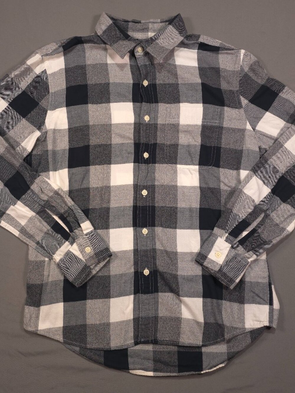 American Eagle Men's M Black White Buffalo Plaid 100% Cotton Flannel Shirt